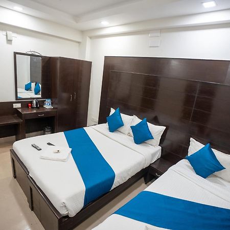 Orion Residency Hotel Csennai Kültér fotó