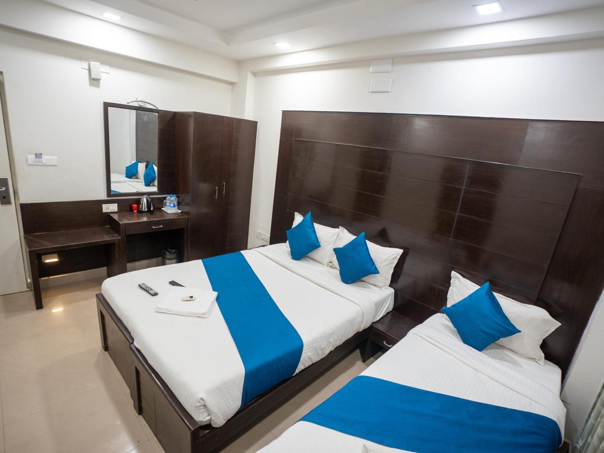 Orion Residency Hotel Csennai Kültér fotó