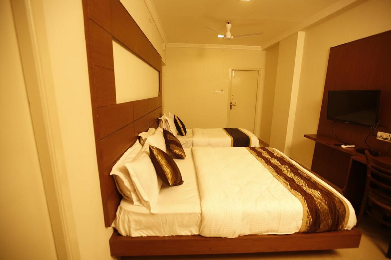 Orion Residency Hotel Csennai Kültér fotó