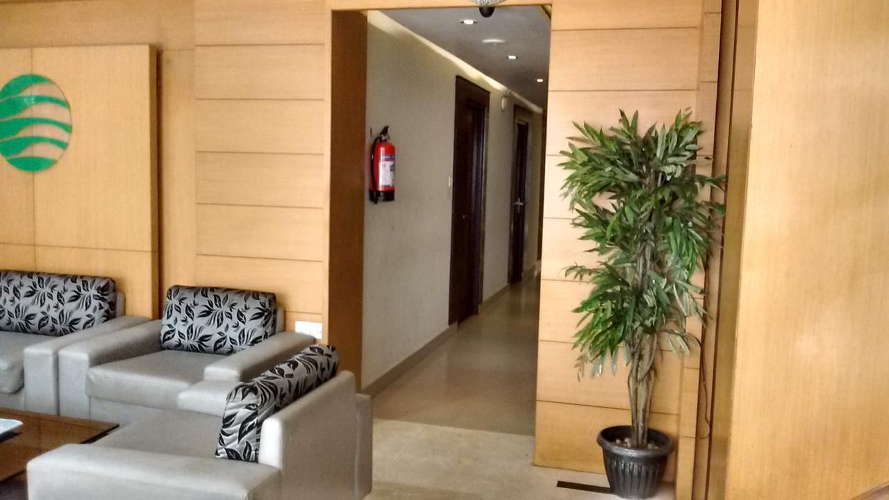 Orion Residency Hotel Csennai Kültér fotó