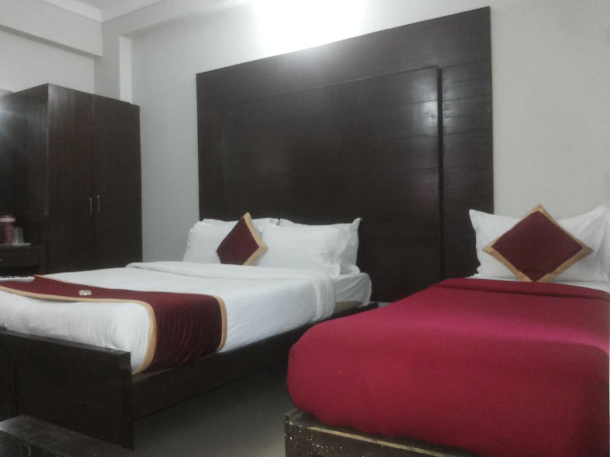 Orion Residency Hotel Csennai Kültér fotó