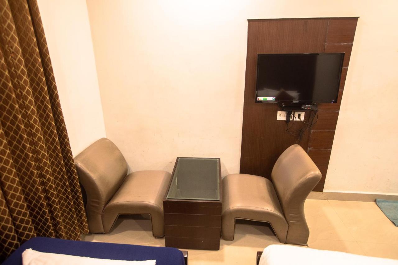 Orion Residency Hotel Csennai Kültér fotó