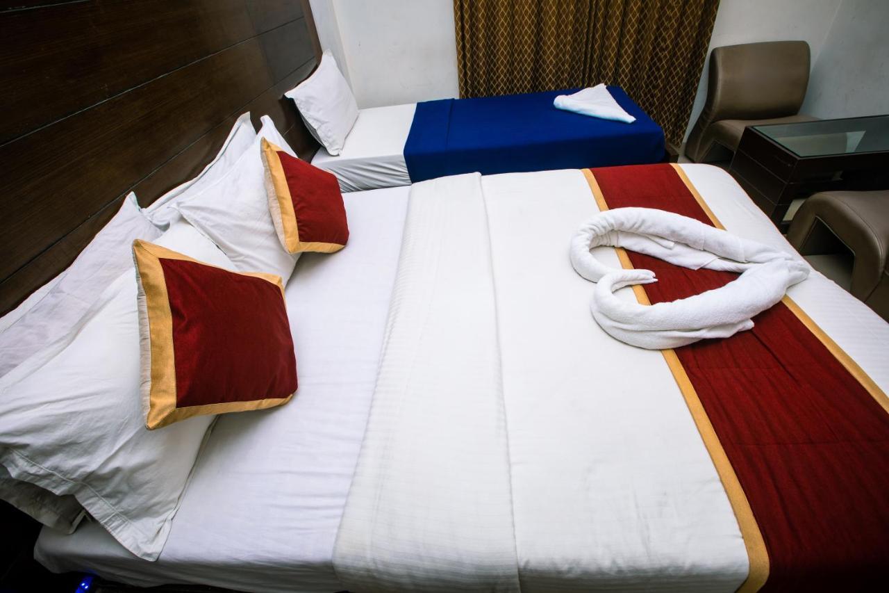 Orion Residency Hotel Csennai Kültér fotó
