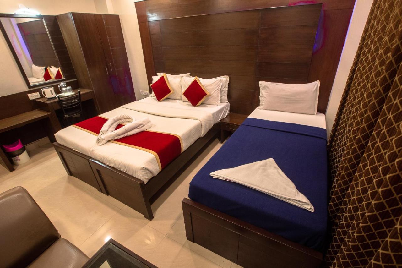 Orion Residency Hotel Csennai Kültér fotó
