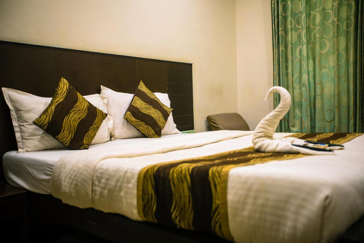 Orion Residency Hotel Csennai Kültér fotó