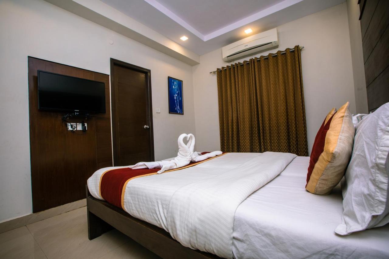 Orion Residency Hotel Csennai Kültér fotó