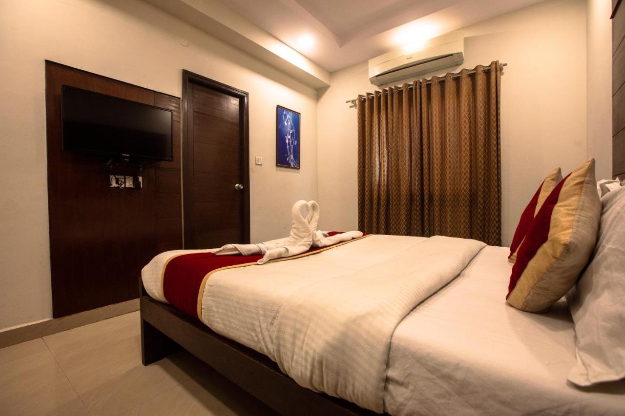 Orion Residency Hotel Csennai Kültér fotó