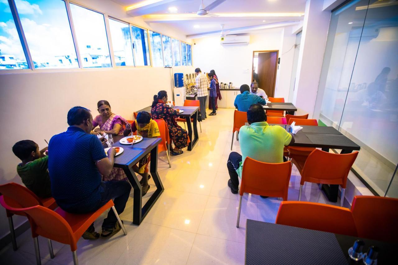 Orion Residency Hotel Csennai Kültér fotó